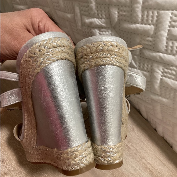 Badgley Mischka Wedges. - Picture 4 of 7